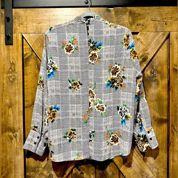 EUC Supply & Demand Checkered Floral Blouse Sz L - Picture 3 of 15